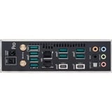 ASUS PRO WS WRX80E-SAGE SE WIFI socket sWRX8 moederbord Zwart, RAID, 2x 10Gb-LAN, WLAN 6, BT 5.2, Sound, E-ATX